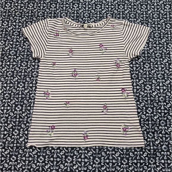 Express Black & White Striped Two Tone Floral Casual Cute Baby Tee T-shirt   - Picture 1 of 5